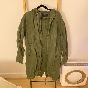 Men's long lightweight canvas/cotton military green jacket: Men's S